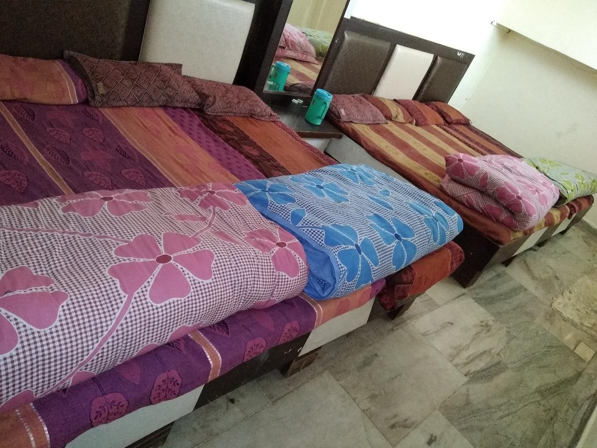 Bunk Bed in Mixed Dormitory Room